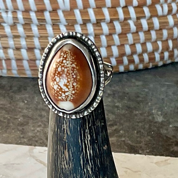 RING Sterling Silver & Cowrie Shell - Picture 4 of 6